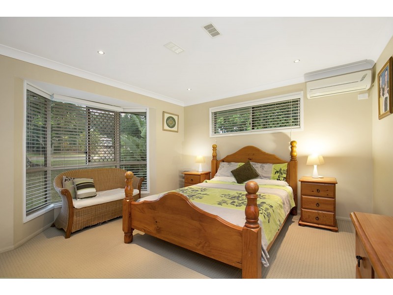 8 Penguin Street, Wellington Point QLD 4160