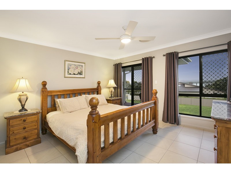 68 Penzance Drive, Redland Bay QLD 4165