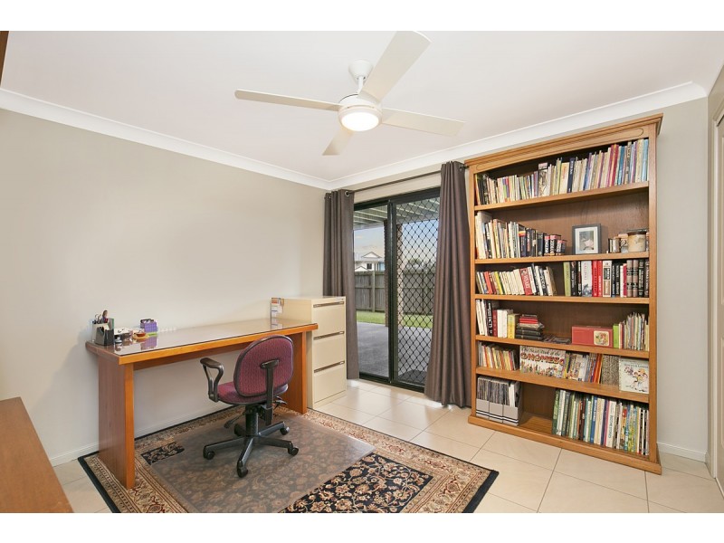 68 Penzance Drive, Redland Bay QLD 4165