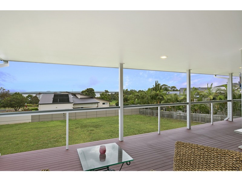 68 Penzance Drive, Redland Bay QLD 4165