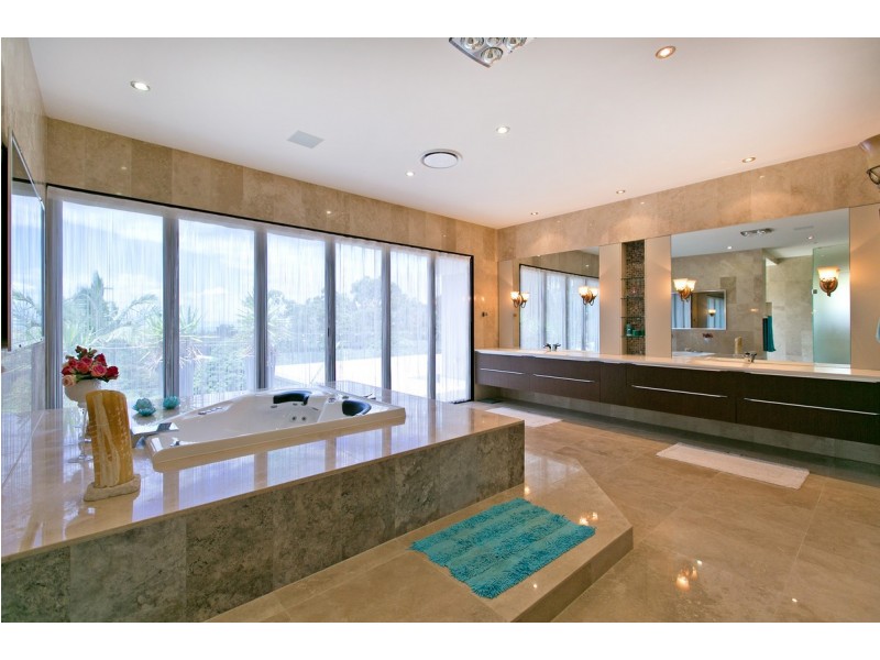 265 Wellington Street, Ormiston QLD 4160