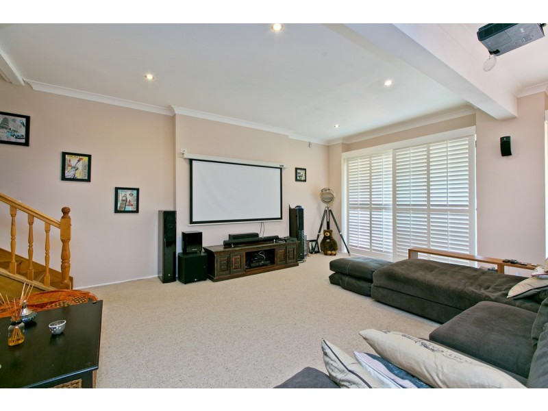 9 Waterford Crescent, Ormiston QLD 4160