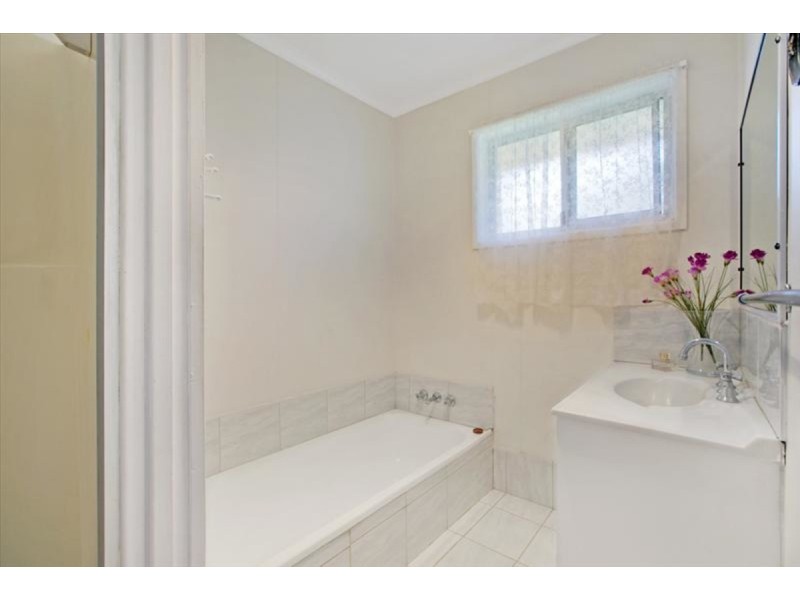 31 Charles Canty Drive, Wellington Point QLD 4160