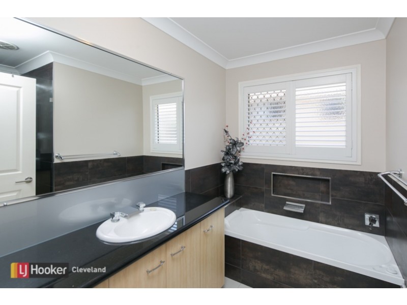 2 Orpheus Place, Redland Bay QLD 4165