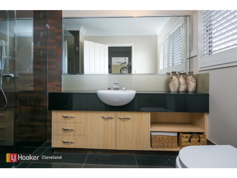 2 Orpheus Place, Redland Bay QLD 4165