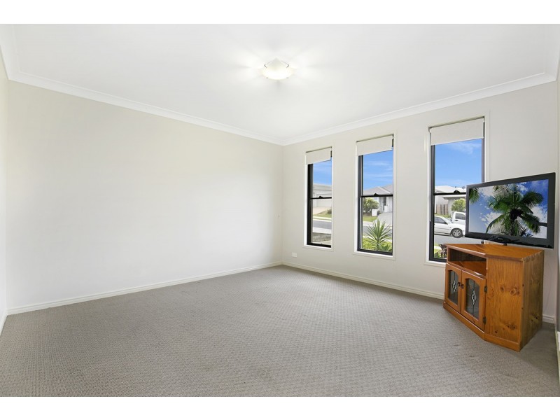 69 Goddard Road, Thornlands QLD 4164