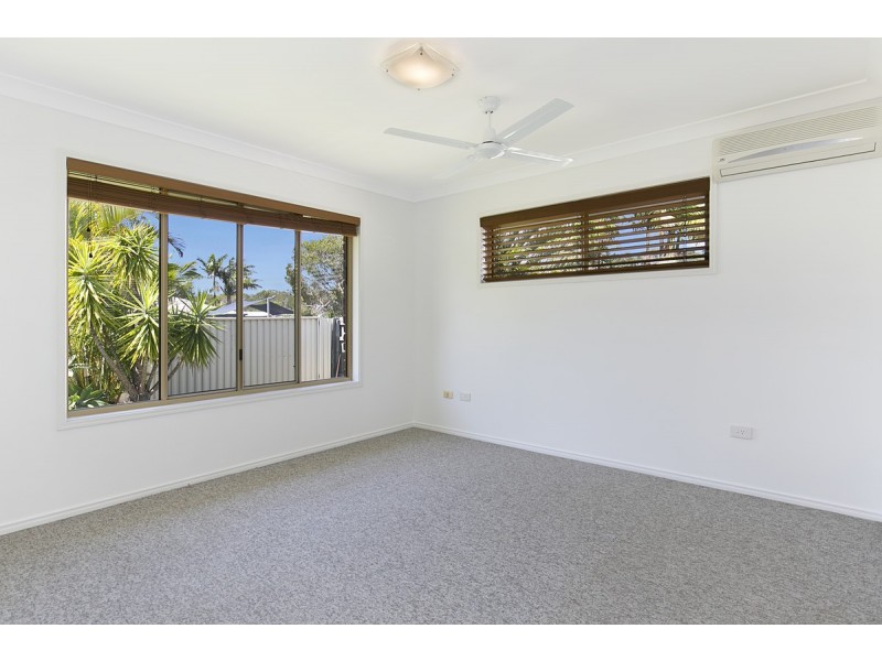 17 Poinciana Avenue, Victoria Point QLD 4165