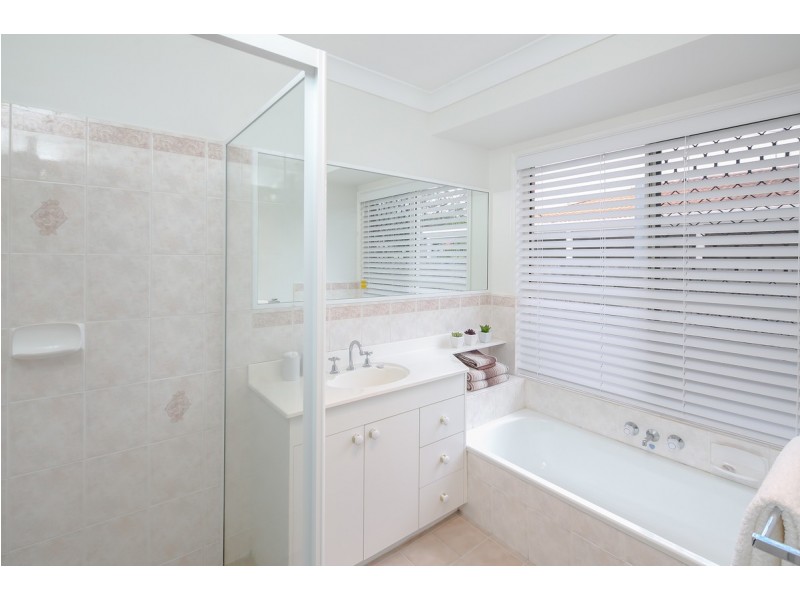 3 Lyn Court, Victoria Point QLD 4165