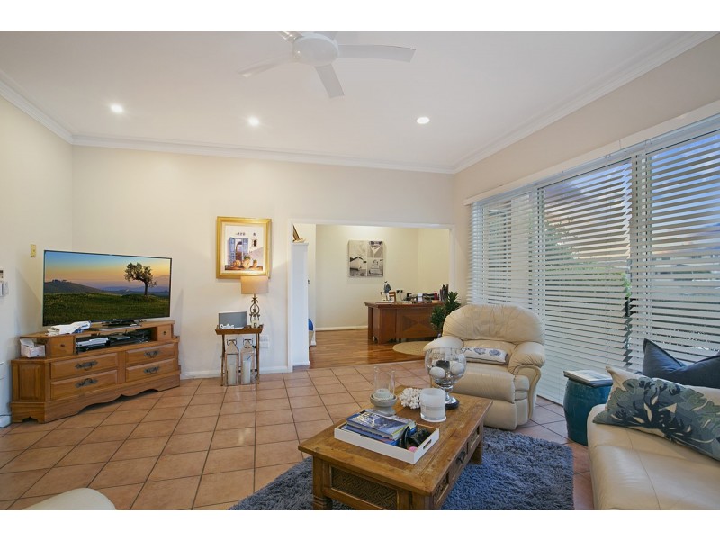 3 Esperance Court, Raby Bay QLD 4163