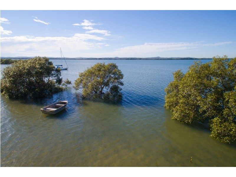 5A Waterfront Easement, Redland Bay QLD 4165