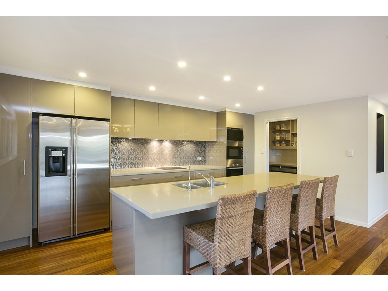 74 Shore Street East, Cleveland QLD 4163