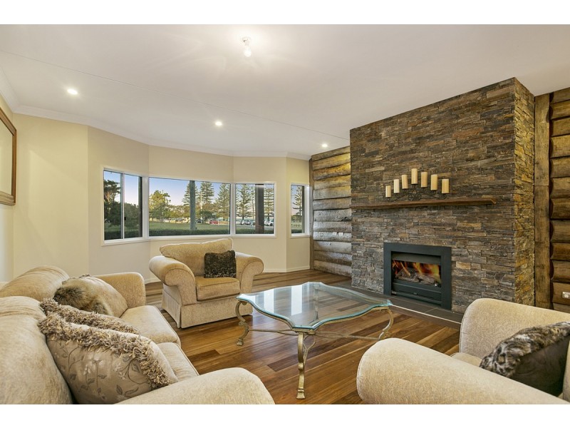 74 Shore Street East, Cleveland QLD 4163