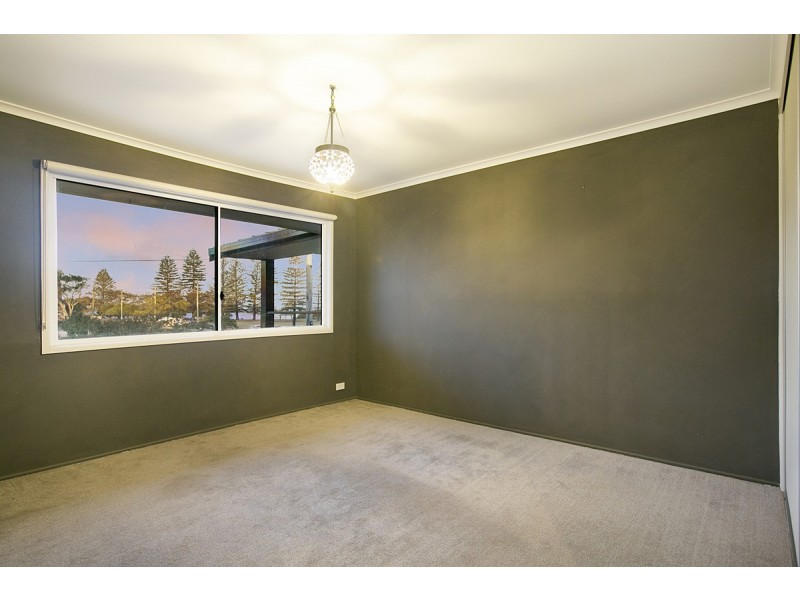 74 Shore Street East, Cleveland QLD 4163