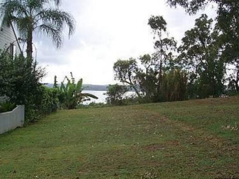 21 Lovell Parade, Lamb Island QLD 4184