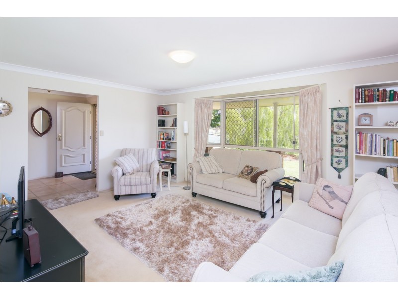 9 Tranquillity Court, Victoria Point QLD 4165