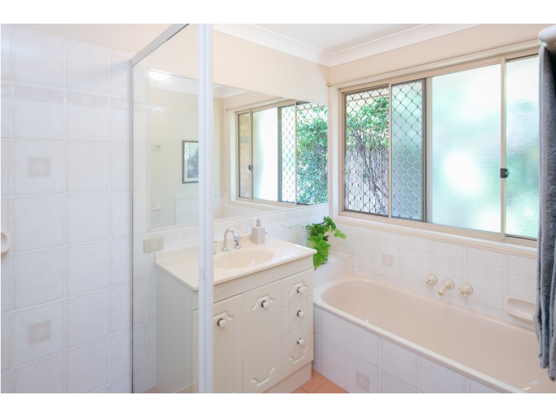 9 Tranquillity Court, Victoria Point QLD 4165