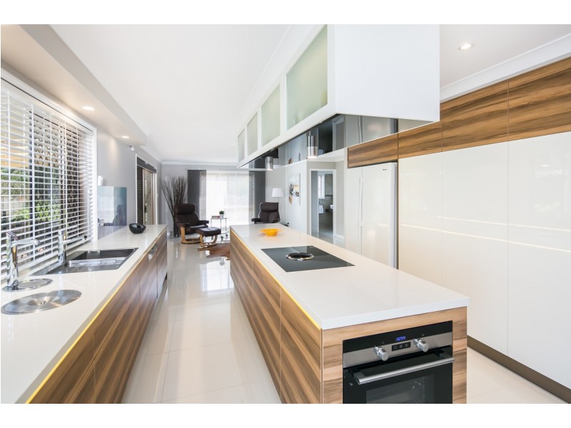 6 Vicki Place, Victoria Point QLD 4165
