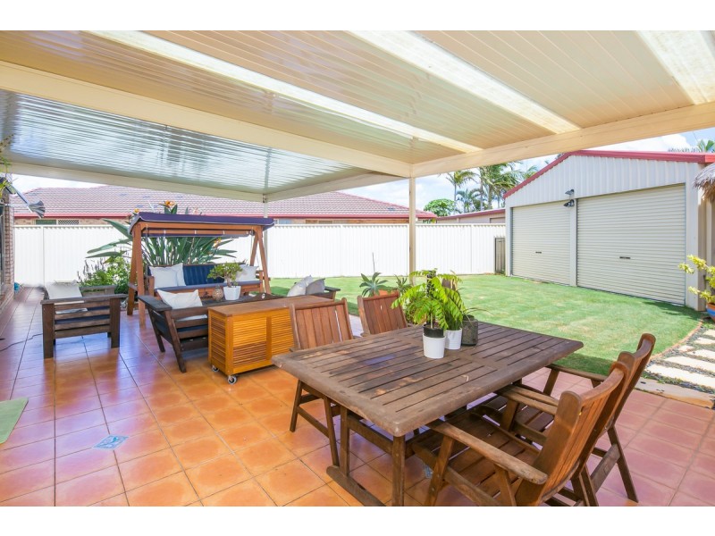6 Vicki Place, Victoria Point QLD 4165