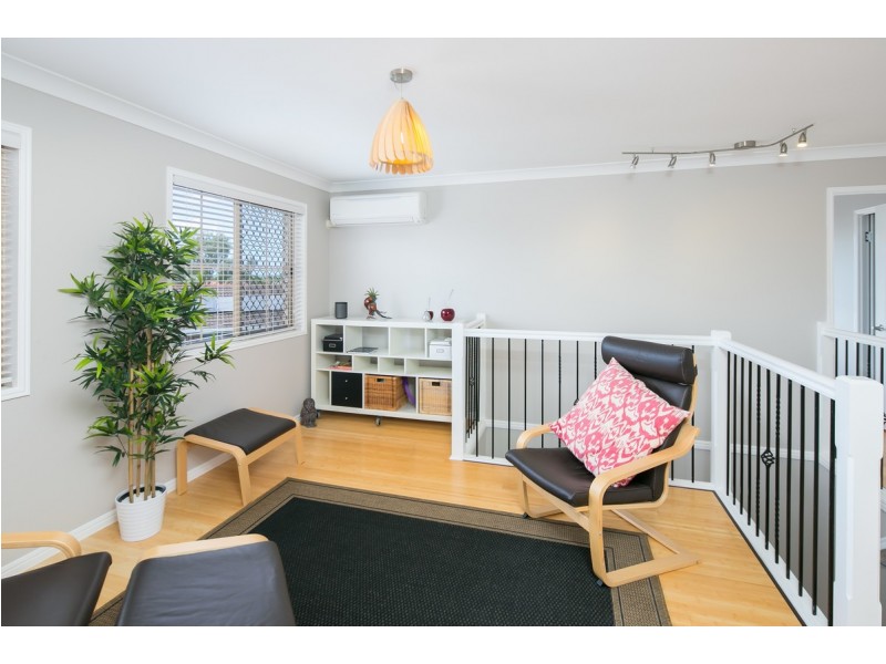 6 Vicki Place, Victoria Point QLD 4165