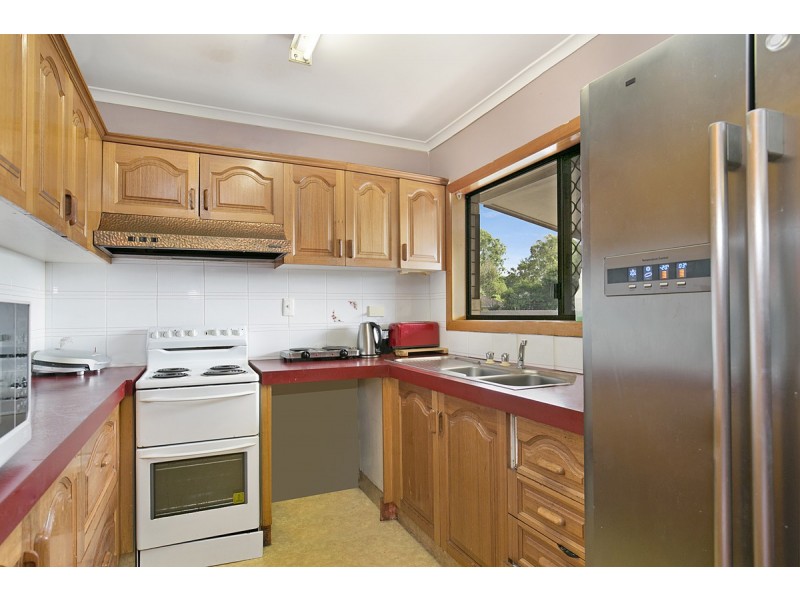 10 Claymeade Street, Wynnum QLD 4178
