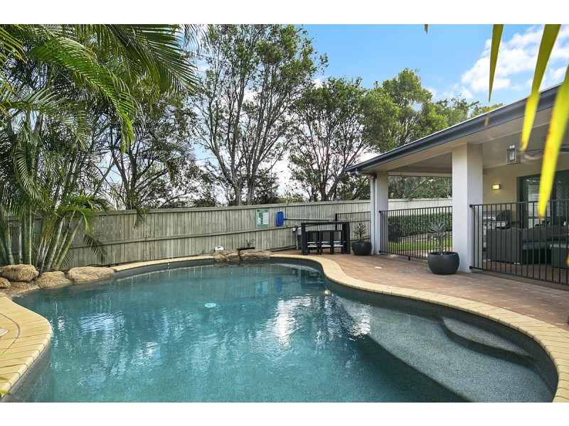 12 Attenborough Circuit, Redland Bay QLD 4165