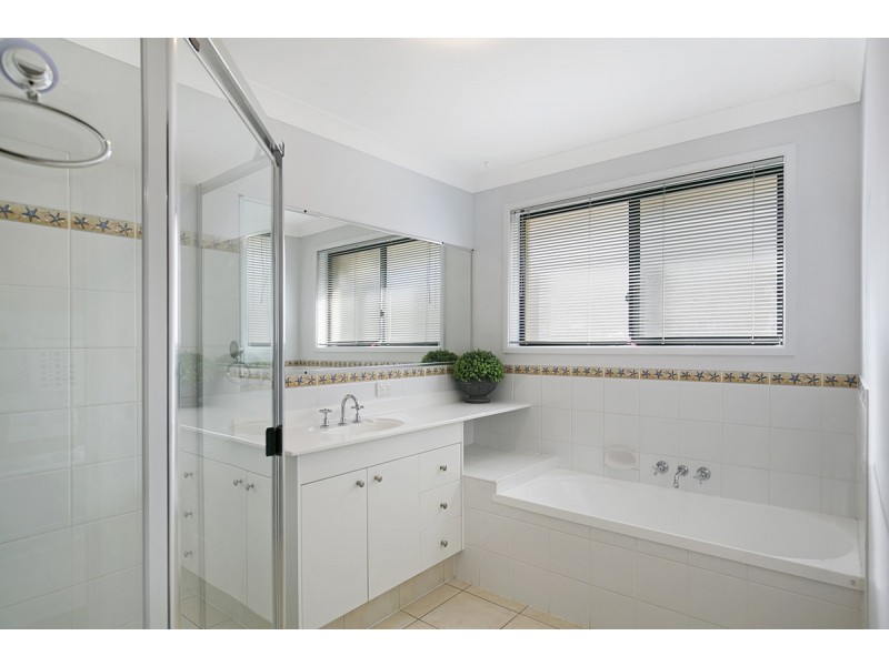 12 Attenborough Circuit, Redland Bay QLD 4165