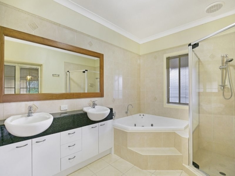 8 Bona Vista Court, Cleveland QLD 4163