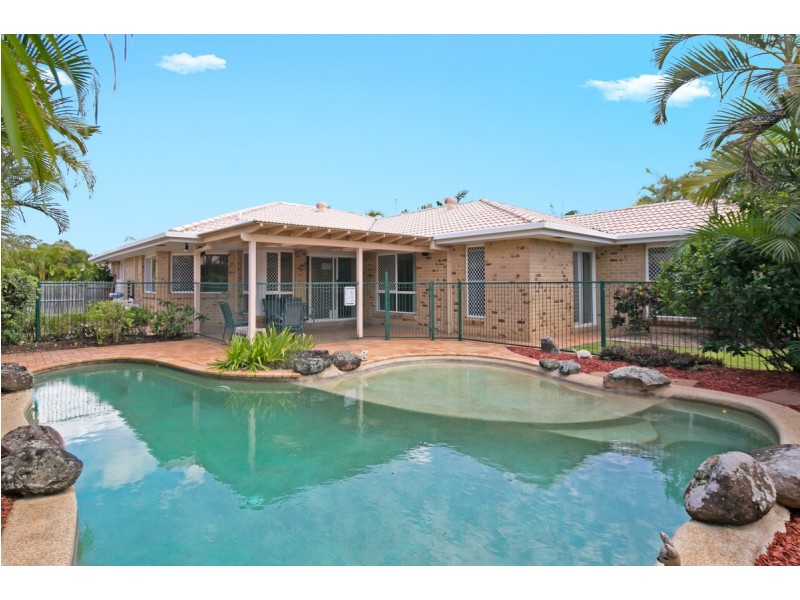9 Beachside Court, Victoria Point QLD 4165