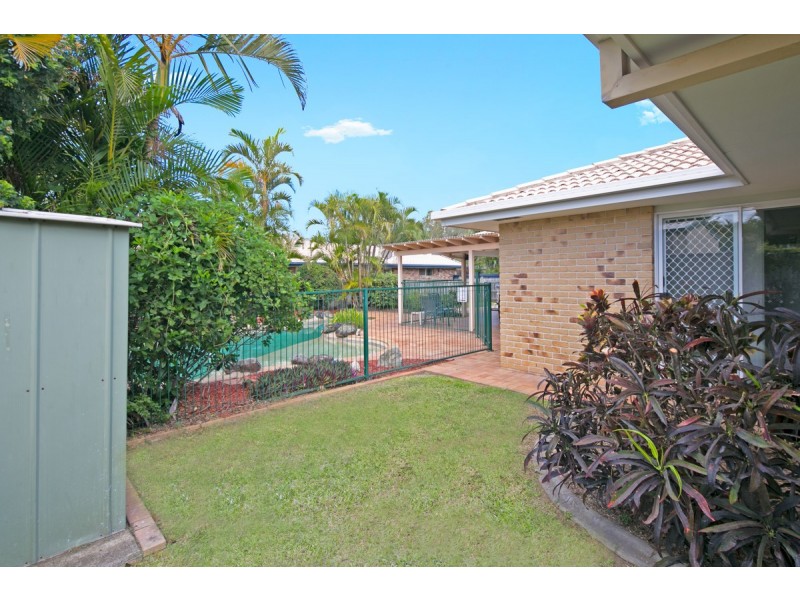 9 Beachside Court, Victoria Point QLD 4165