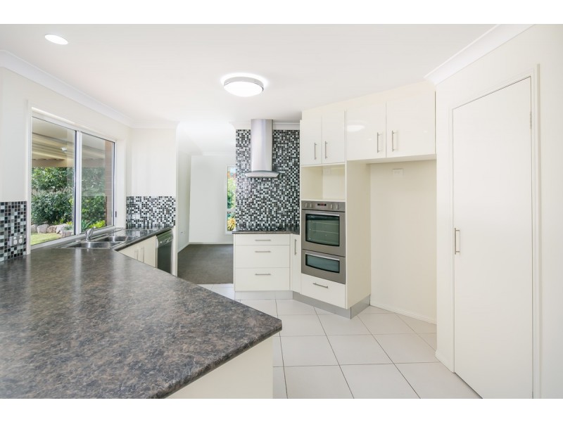 15 Kurrewa Court, Victoria Point QLD 4165