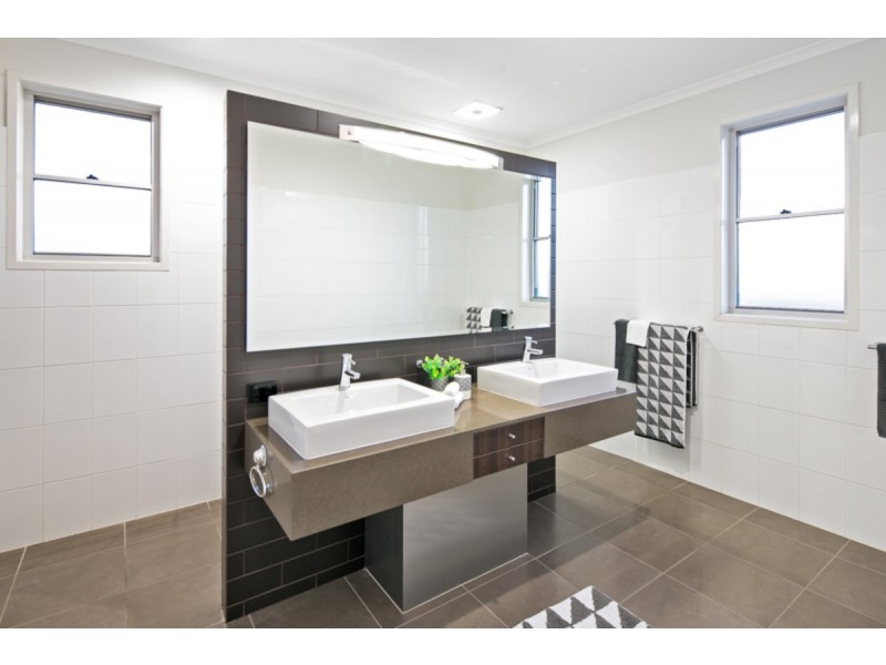 107 Habitat Drive, Redland Bay QLD 4165