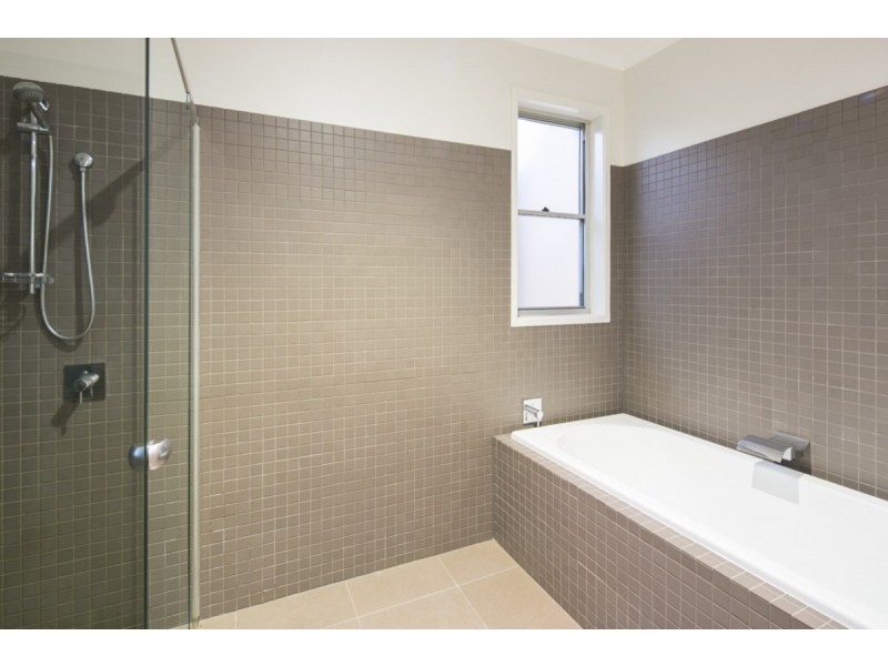 107 Habitat Drive, Redland Bay QLD 4165