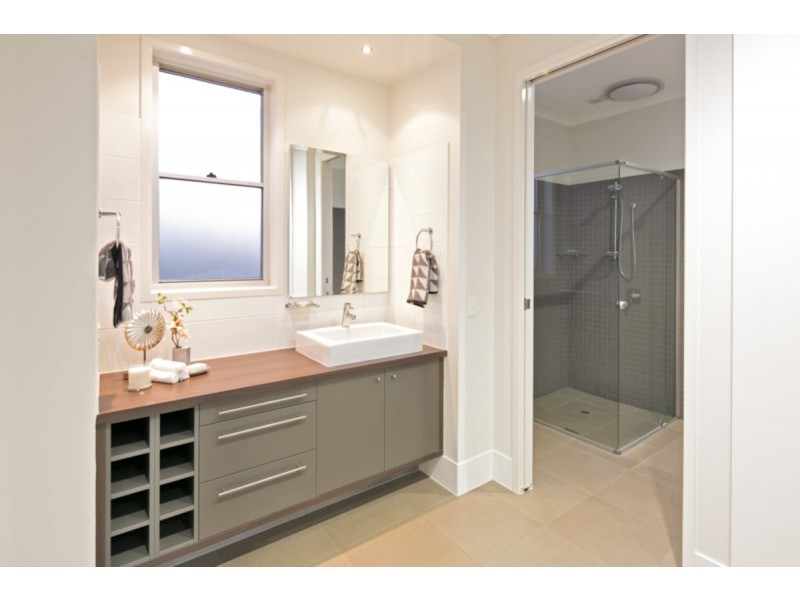 107 Habitat Drive, Redland Bay QLD 4165