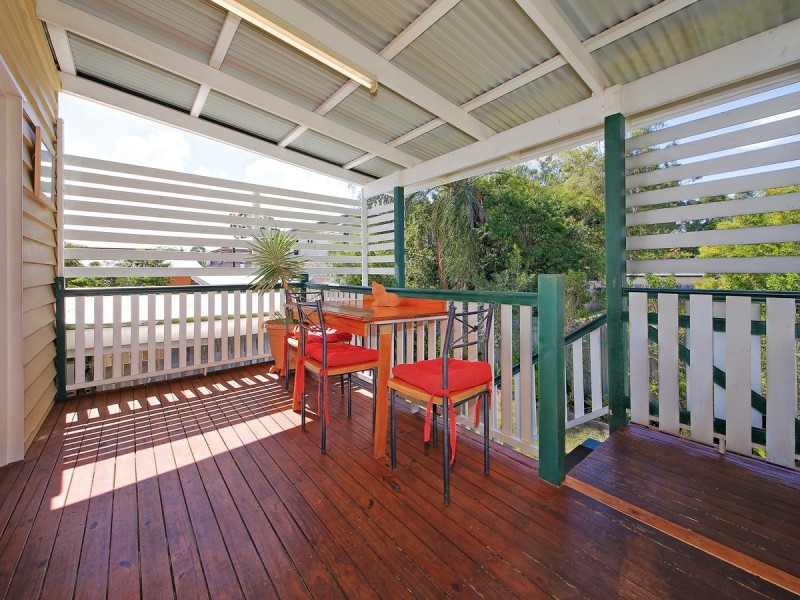 132 Main Street, Redland Bay QLD 4165