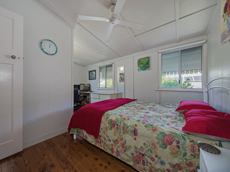 132 Main Street, Redland Bay QLD 4165