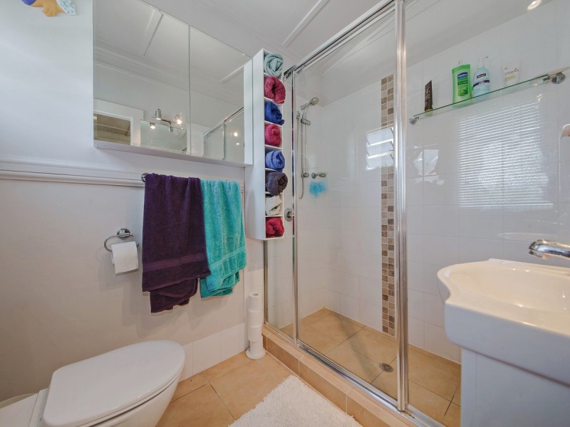 132 Main Street, Redland Bay QLD 4165