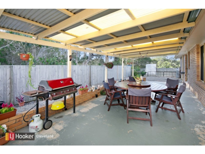 2 Buggy Place, Redland Bay QLD 4165