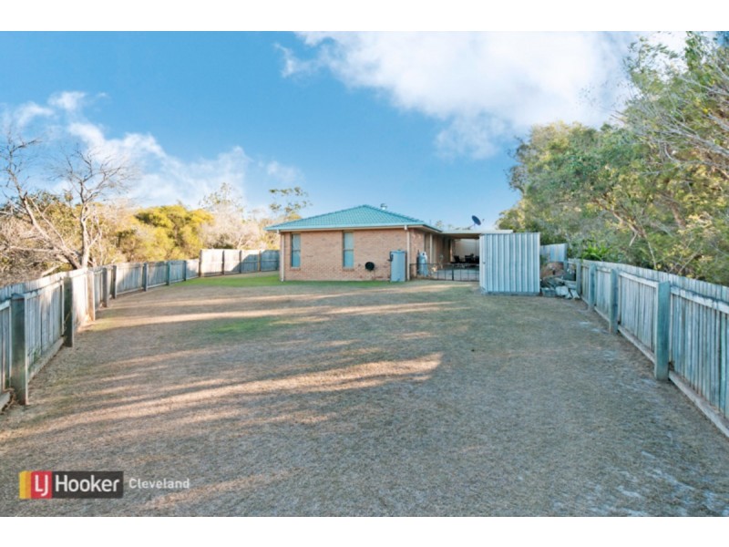 2 Buggy Place, Redland Bay QLD 4165