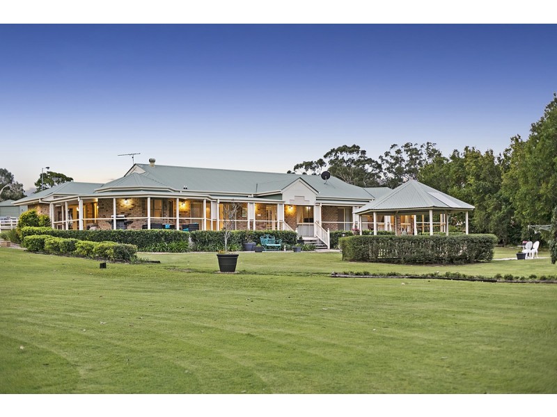 4 Lungren Drive, Thornlands QLD 4164