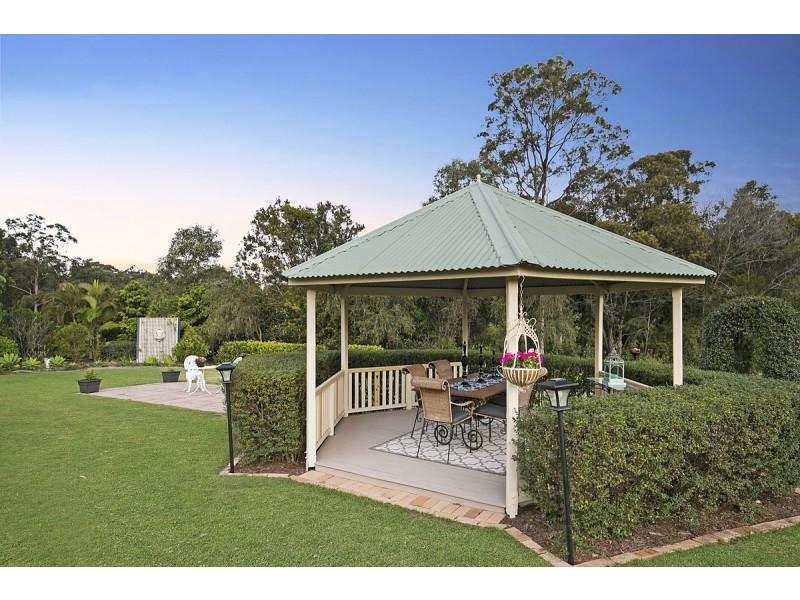 4 Lungren Drive, Thornlands QLD 4164