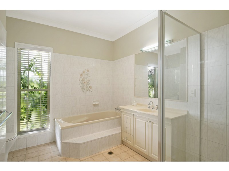 4 Lungren Drive, Thornlands QLD 4164