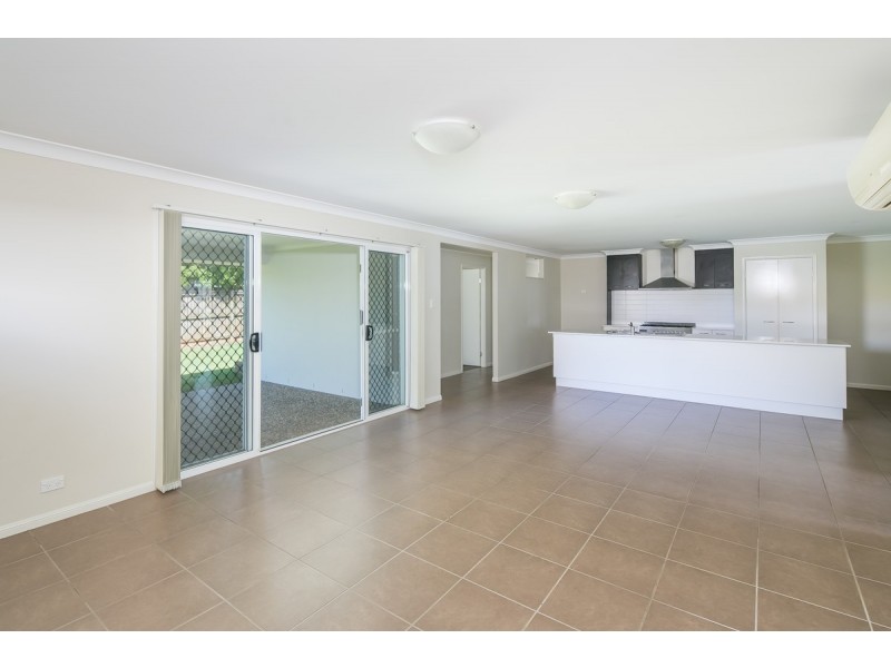 22 Torello Crescent, Victoria Point QLD 4165