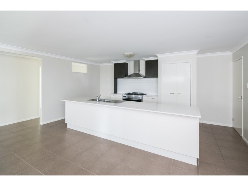 22 Torello Crescent, Victoria Point QLD 4165