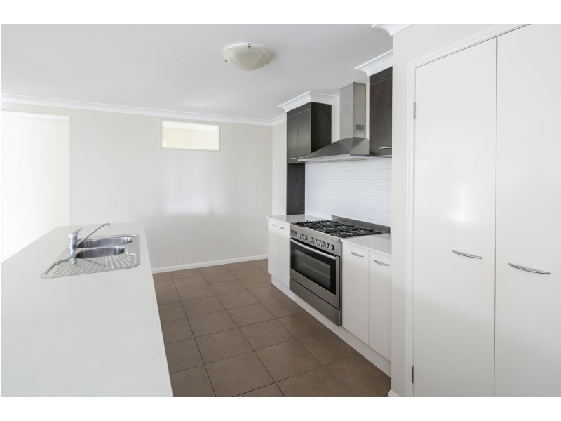 22 Torello Crescent, Victoria Point QLD 4165
