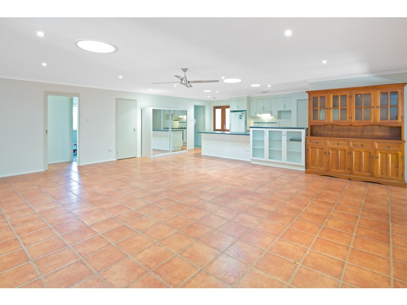 66 Sunshine Drive, Cleveland QLD 4163