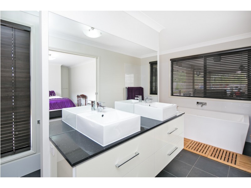 13 Balthazar Circuit, Mount Cotton QLD 4165