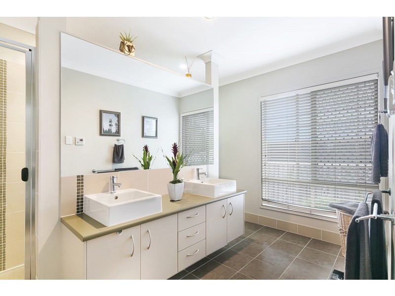 5 Explorers Way, Mount Cotton QLD 4165