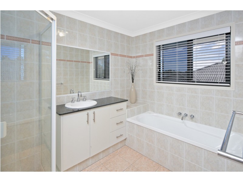 24 Gretchen Circuit, Thornlands QLD 4164