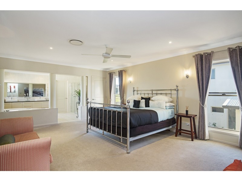 11 Fleay Street, Redland Bay QLD 4165