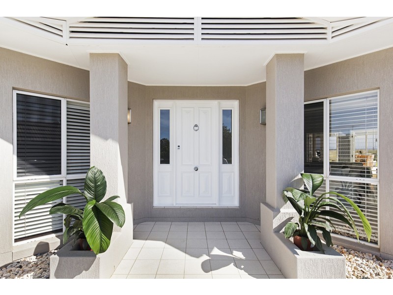 10 Kingsley Place, Cleveland QLD 4163